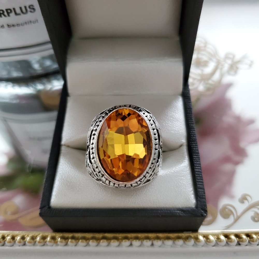 💛Gorgeous yellow sapphire gemstone ring